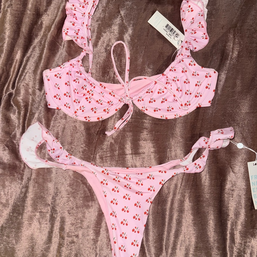 Frankie's Bikinis Pink Heart Bra Intimates NEVER WORN